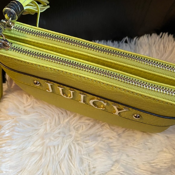 Juicy couture wristlet/wallet/clutch - Picture 3 of 6